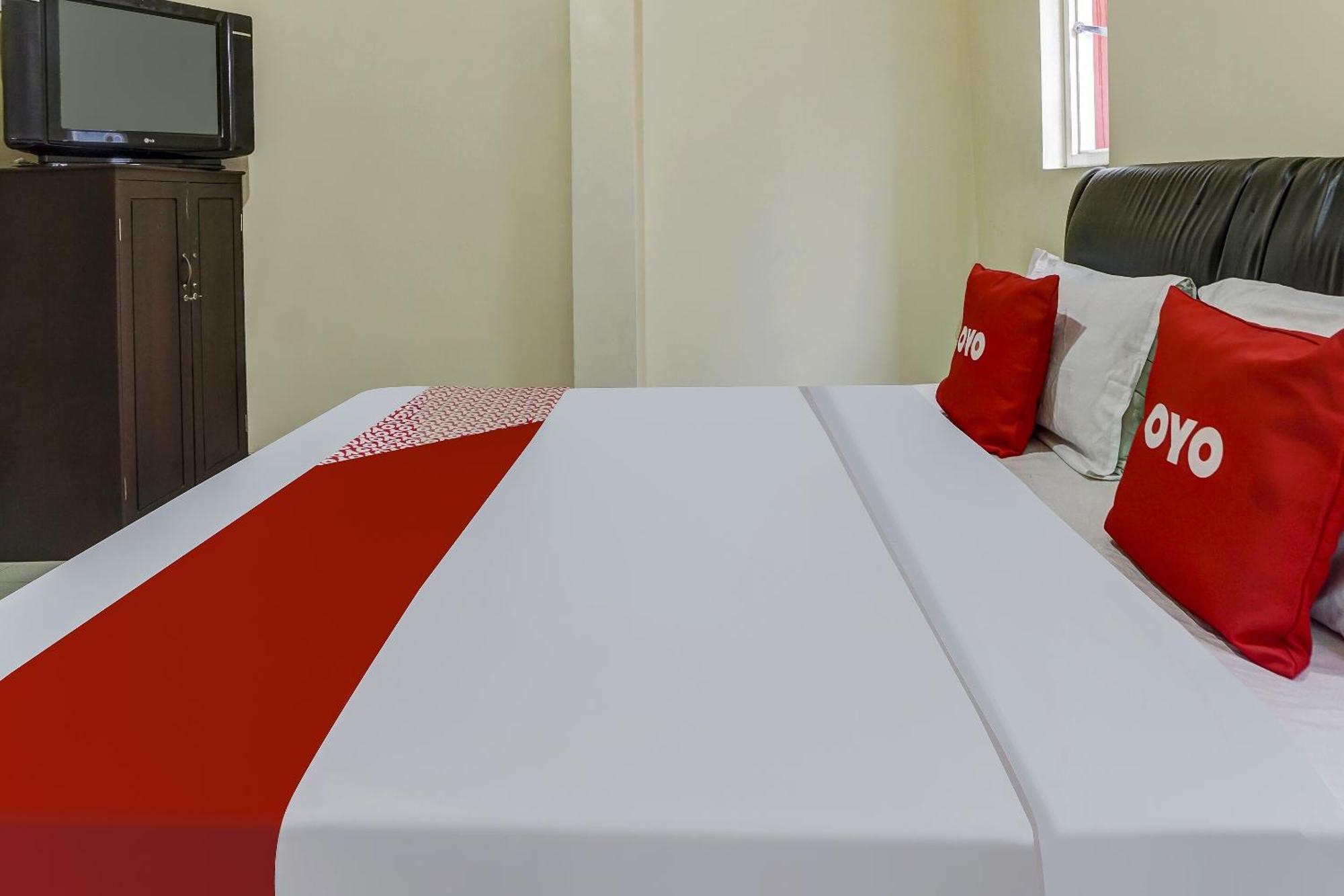 Oyo 91084 Oke Guest House Маланг Екстериор снимка